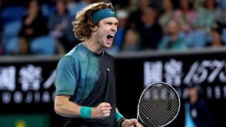 Hamburg SF previews and predictions: Rublev vs. Auger-Aliassime, Cobolli vs. Etcheverry
