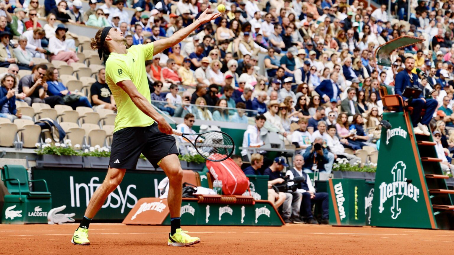 Exciting First Round Showdowns: Tsitsipas Takes on Etcheverry and Korda Faces Darderi at the French Open!