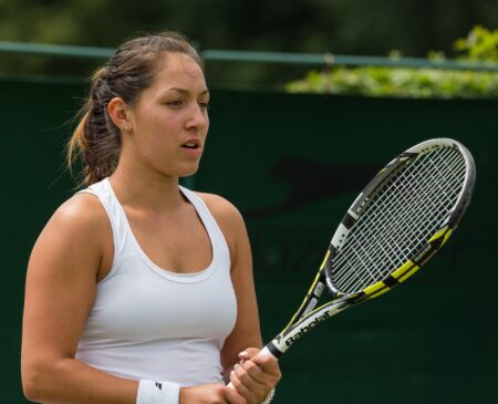 Pegula Powers Through Slow Start to Triumph Over Li at Roland Garros!