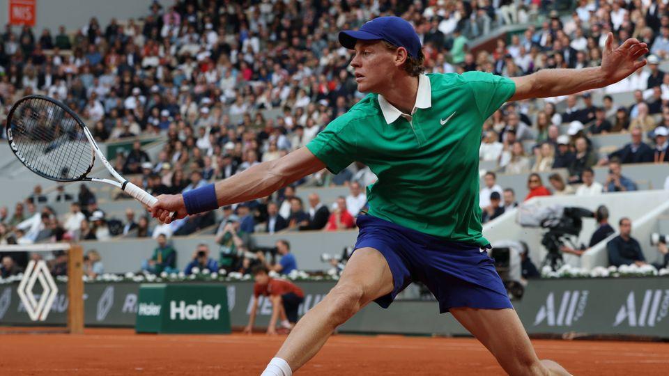 Epic Showdown: Sinner vs. Alcaraz – Odds, Head-to-Head Insights, and Winning Predictions for the French Open Final!