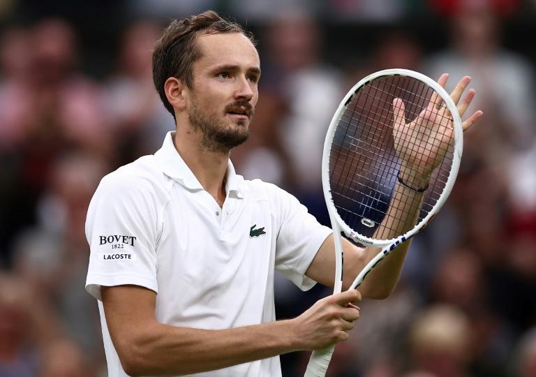 Exciting Showdowns Ahead: Medvedev Takes on Halys and Tsitsipas Faces Michelsen!