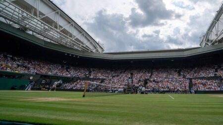 Clash of the Rising Stars: Andreeva vs. Navarro – Wimbledon Round 4 Showdown!