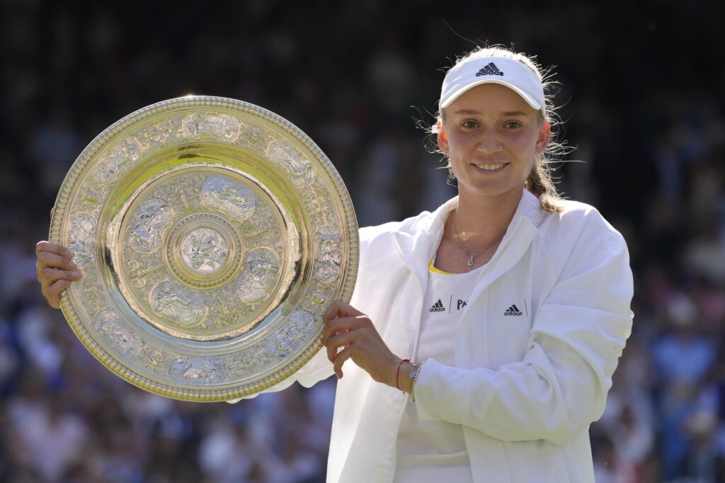 Swiatek Dominates Anisimova in Thrilling Wimbledon Women’s Final!