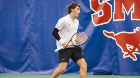 Men’s tennis players win nine matches on first day of regionals – Hamilton College