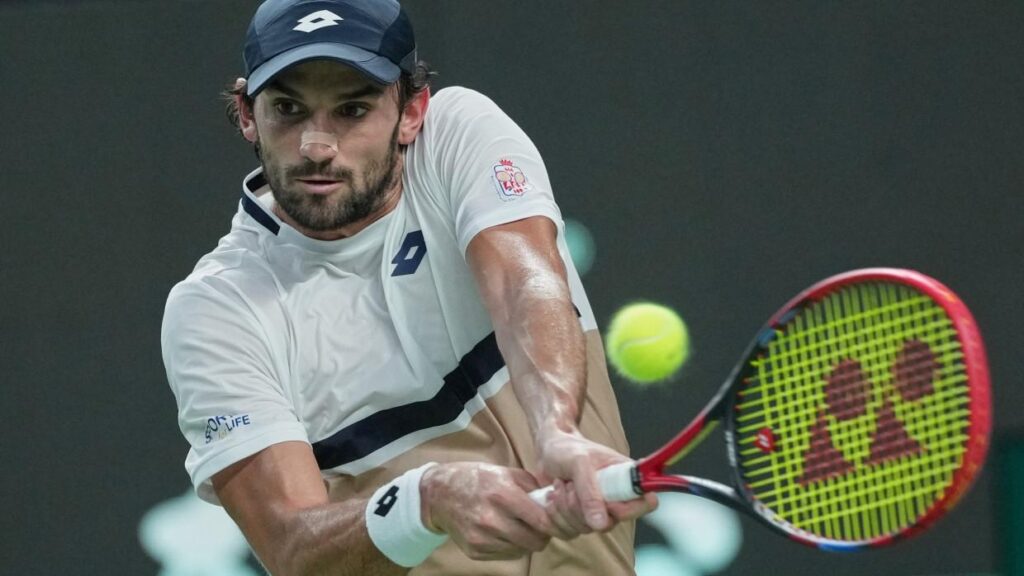 Thrilling Showdowns Ahead: Djokovic Takes on Munar and Rune Faces Mpetshi Perricard in Shanghai R4!