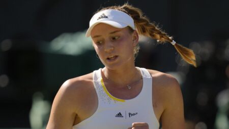 Rybakina Delivers a Stunning Bagel and Breadstick to Swiatek in Riyadh Showdown!