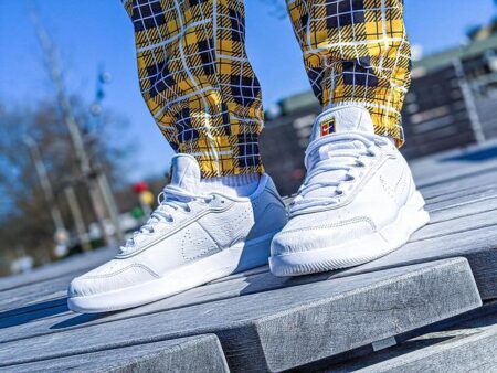 Men’s Tennis Dominates Day One of Fall Tournaments with Five Victories!